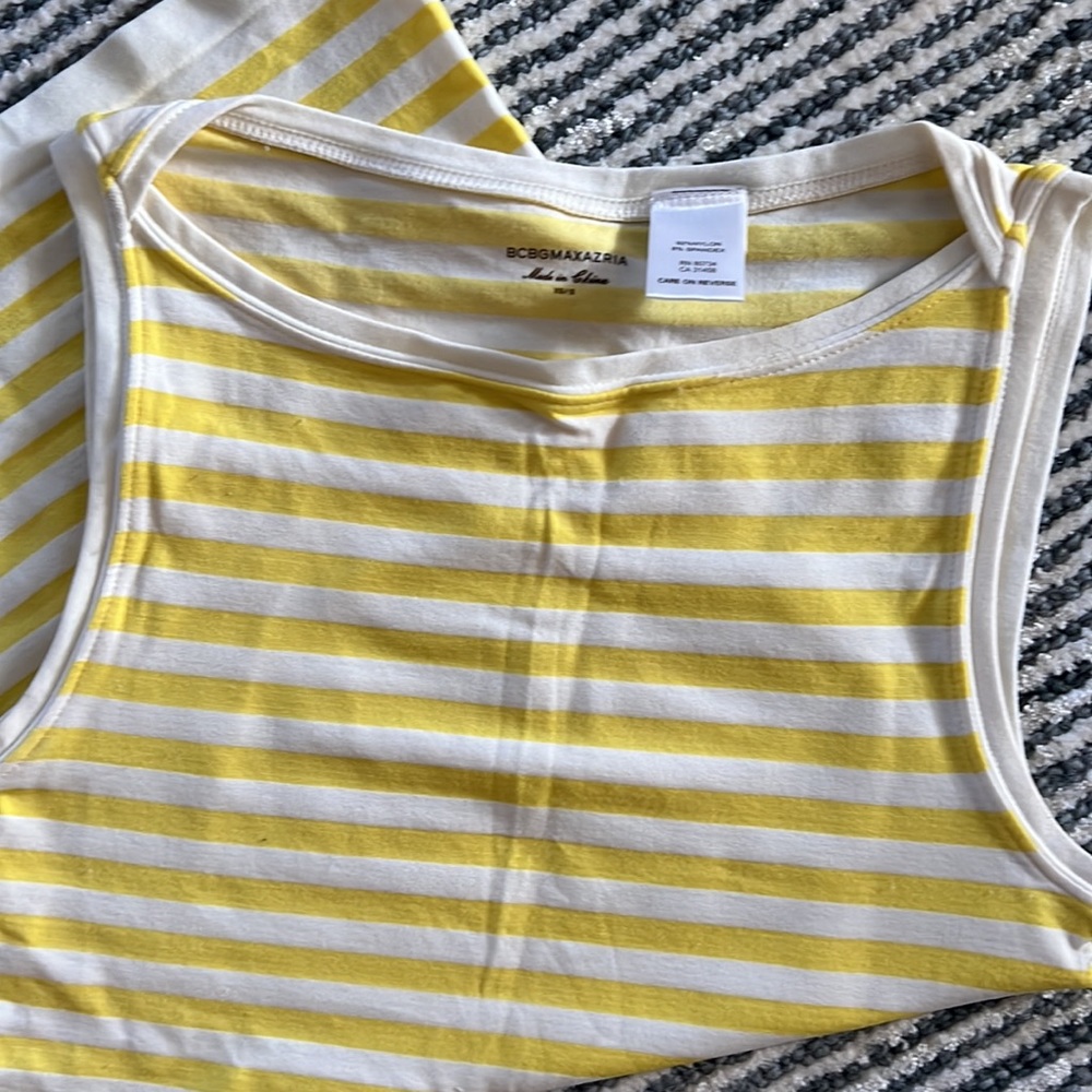 BCBG top - Picture 2 of 2